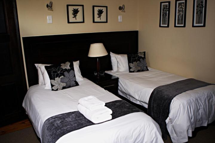 กู๊ดดีย์ เกสท์เฮาส์ Hotel พริทอเรีย ภายนอก รูปภาพ